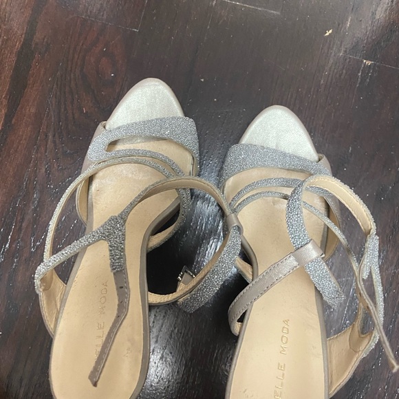 Pelle Moda platform - Silver. Size 8M - Picture 3 of 4